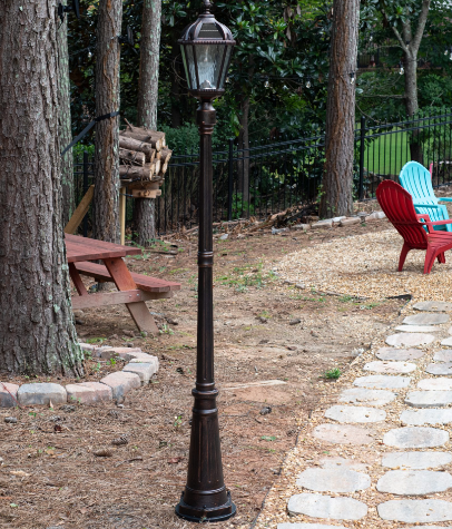 Gama Sonic 98B101 Royal Bulb Solar Lamp Post with Patented Solar Light Bulb – Single Lamp