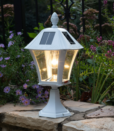 Gama Sonic 106B50233 Baytown Bulb Solar Lamp - Wall/Pier/3″ Fitter Mounts - Black