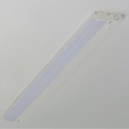 Maxim Lighting 89855WT CounterMax MX-L-120-1K 36 Inch White LED Undercabinet Light Bar - diagonal view showing full length