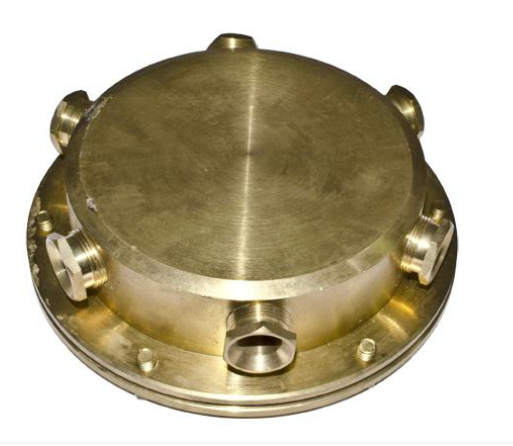 Dabmar Lighting UWB-6 Underwater Junction Box in Brass Finish